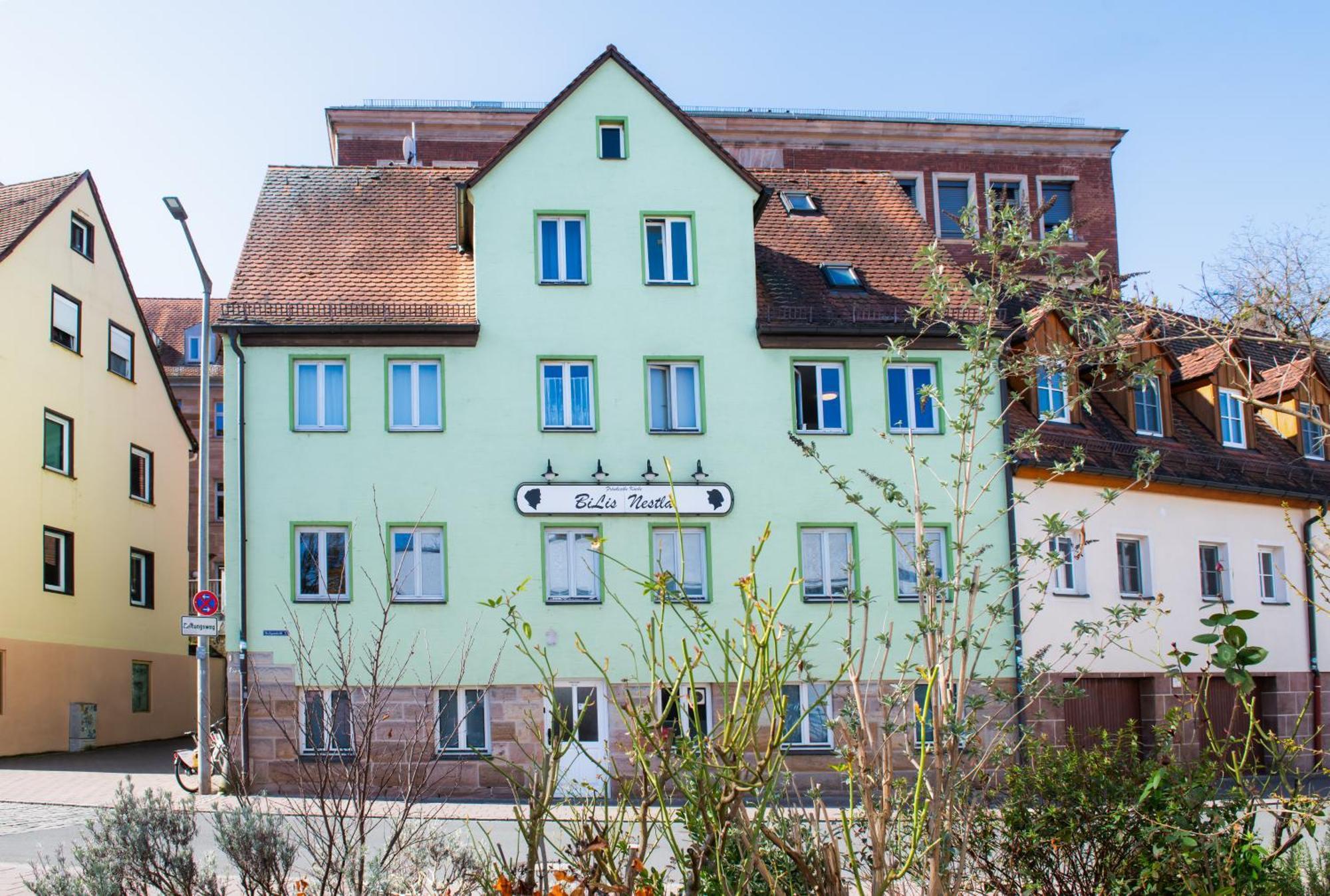 Haus99 Budget Pension & Apartments Fürth Eksteriør bilde