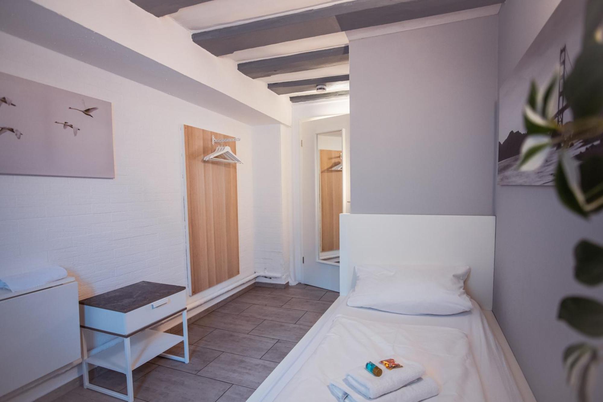Haus99 Budget Pension & Apartments Fürth Eksteriør bilde