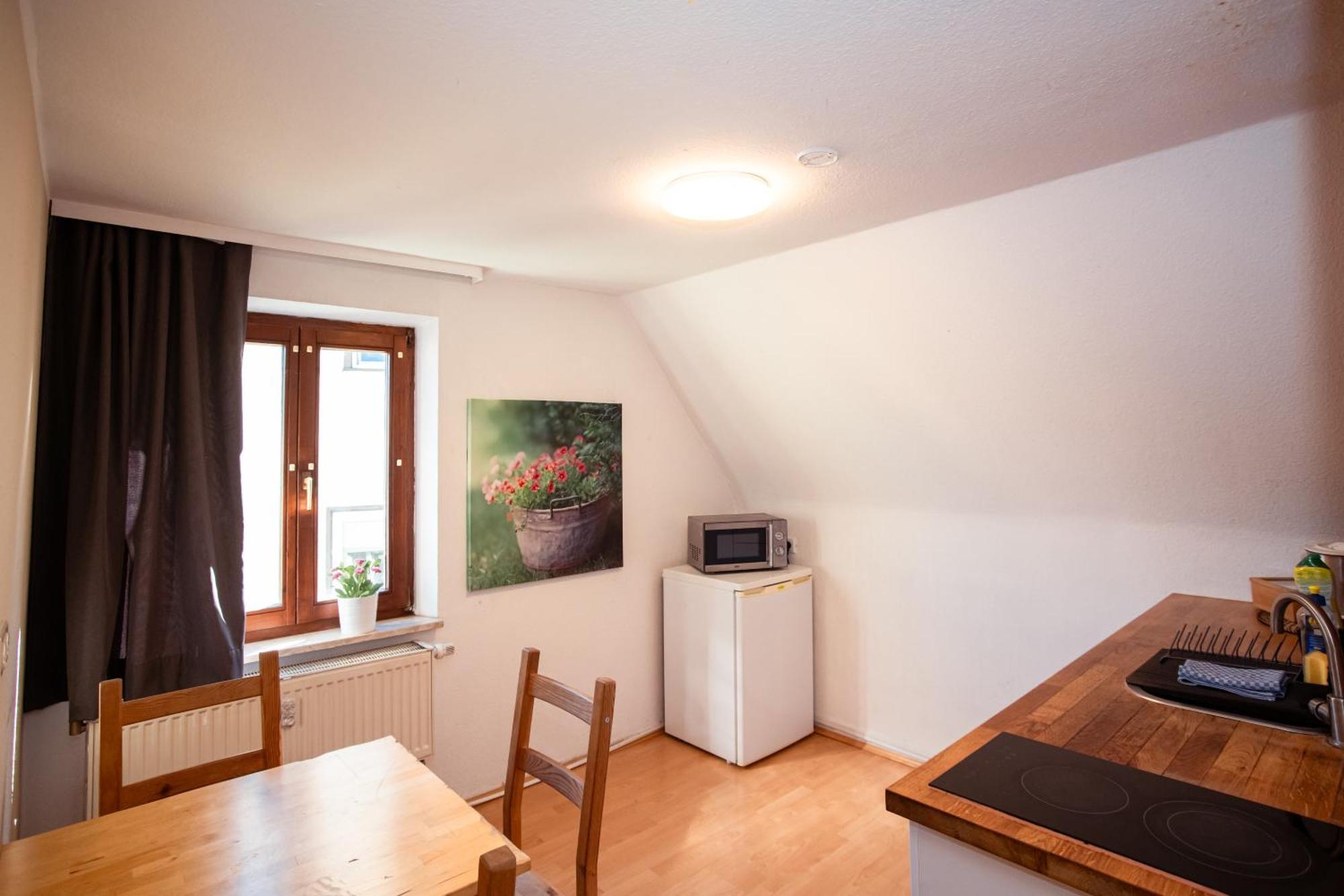 Haus99 Budget Pension & Apartments Fürth Eksteriør bilde