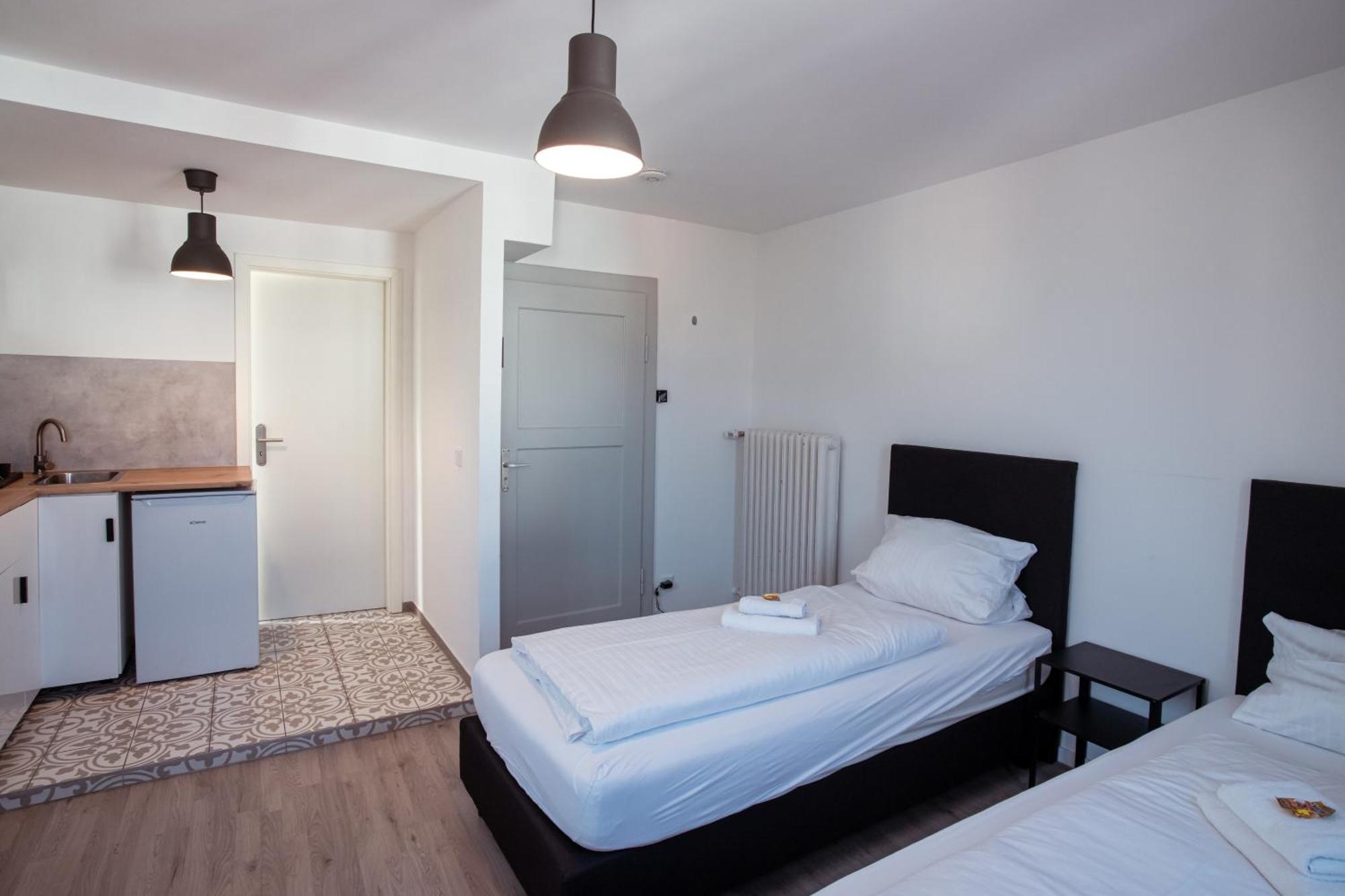 Haus99 Budget Pension & Apartments Fürth Eksteriør bilde