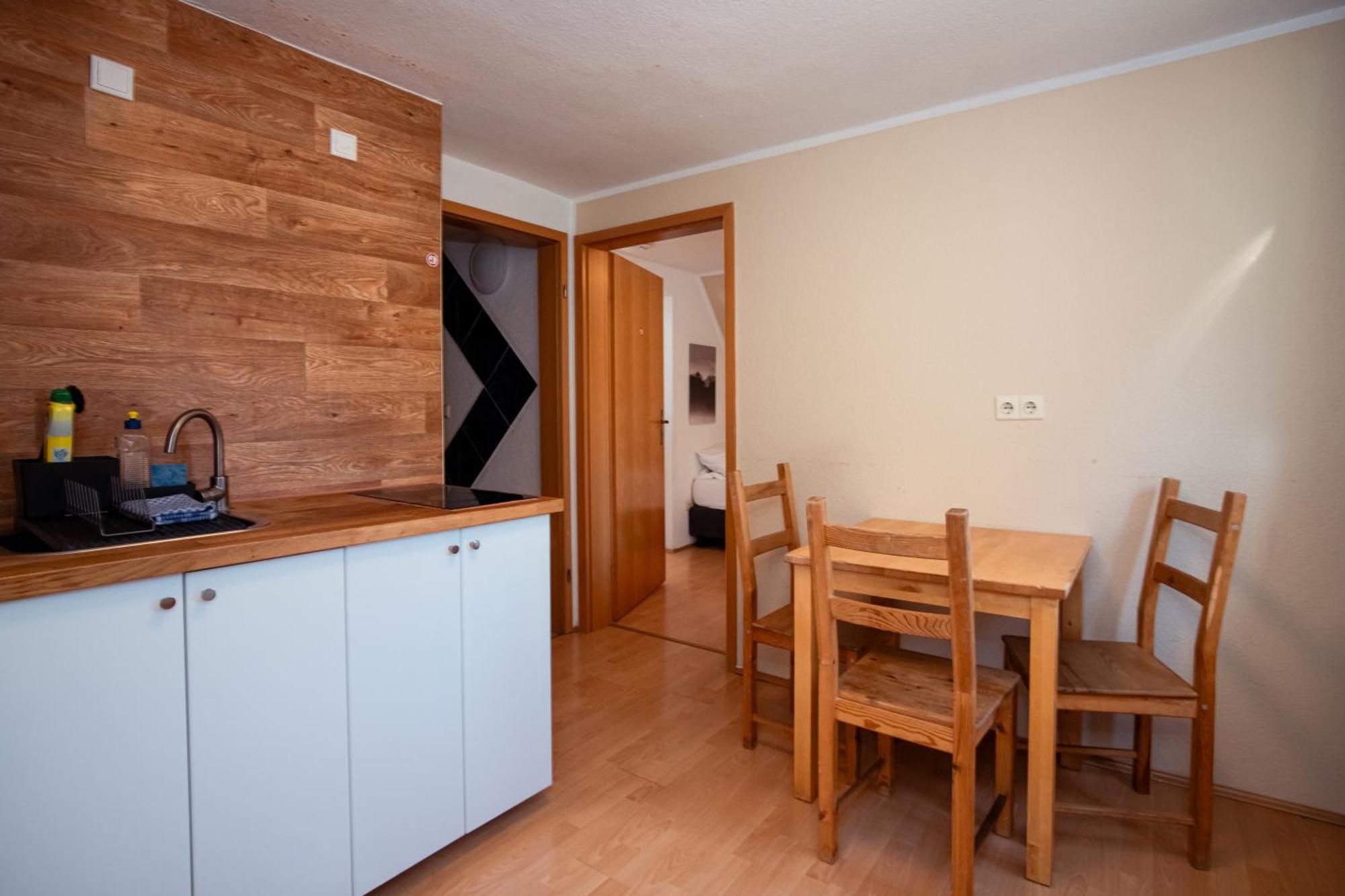 Haus99 Budget Pension & Apartments Fürth Eksteriør bilde